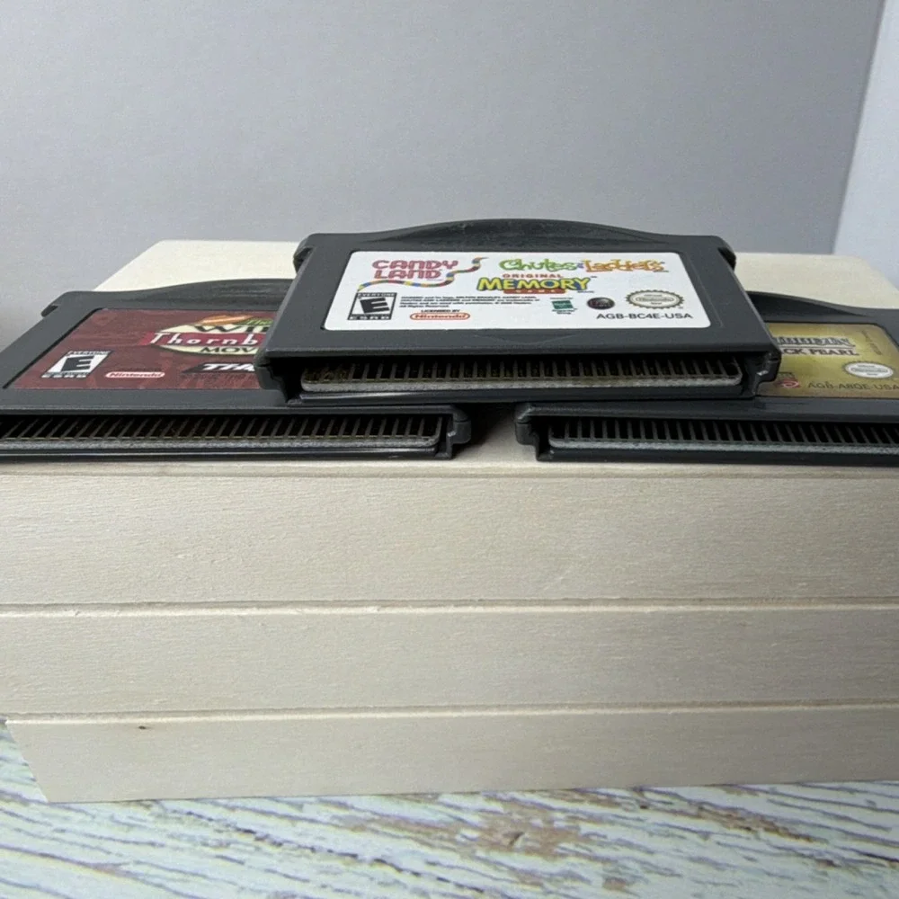 Nintendo GB Advance - Wild Thornberrys , Pirates of Caribbean, Candy Land Memory